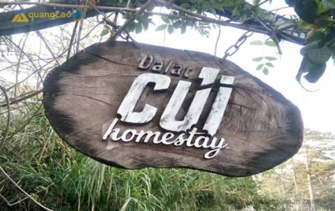 Làm bảng hiệu gỗ homestay